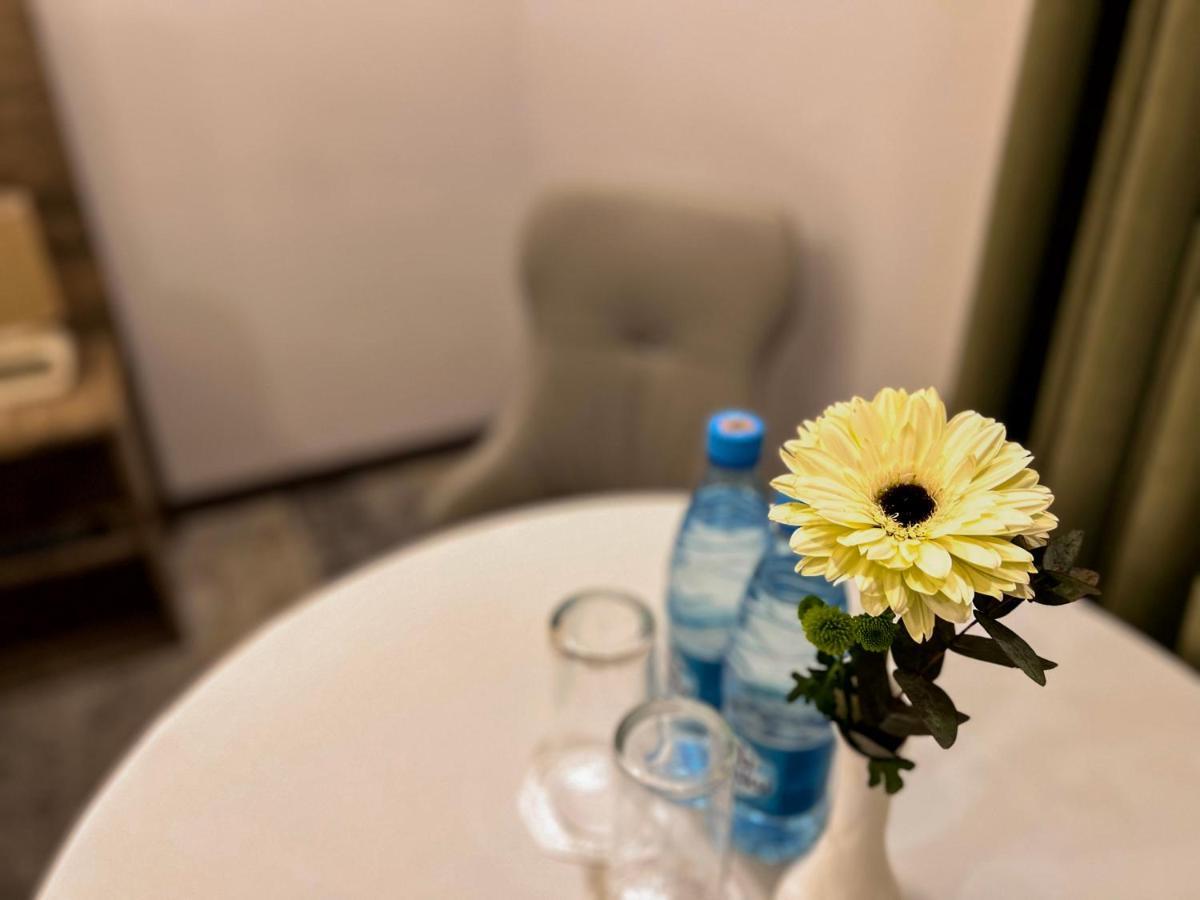 Regard Hotel Ереван Екстериор снимка