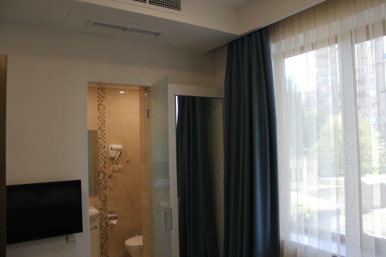 Regard Hotel Ереван Екстериор снимка